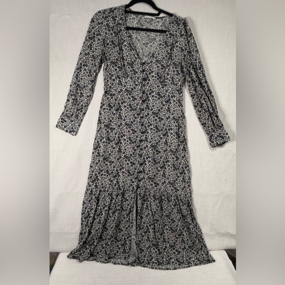 Ese o ese Long Sleeve Floral Dress midi dress / V-neckline, button down